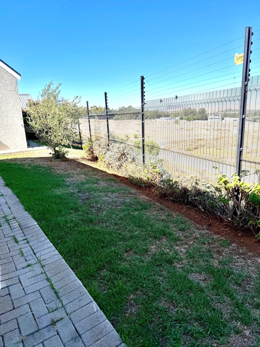 2 Bedroom Property for Sale in Fonteine Retirement Village Western Cape